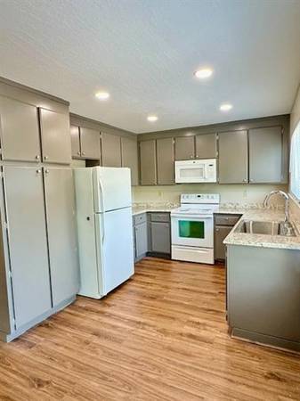 4BR/3BA Single Family House on Arrowwood Circle · Concord photo 2