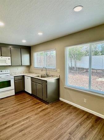 4BR/3BA Single Family House on Arrowwood Circle · Concord photo 3