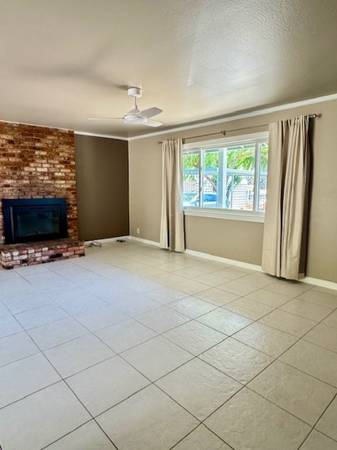 3BR/2BA Single Family House on Myrtle Drive · Concord photo 5