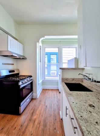 Charming Studio Apartment On Second Floor photo 5