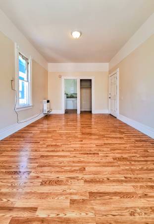 Charming Studio Apartment On Second Floor photo 3