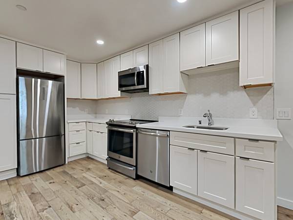 1BR/1BA Apartment on Oak Street · San Francisco photo 3