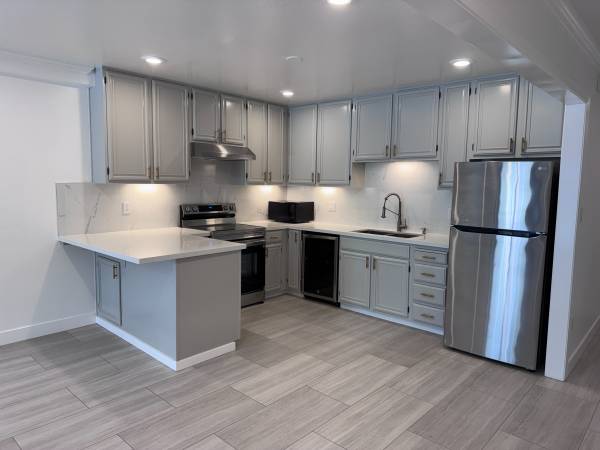 1BR/1BA Apartment · South San Francisco photo 3