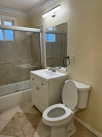 2BR/1BA Duplex on Dumbarton · Redwood City photo 5