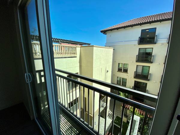 Apartments on Winslow Street · Redwood City photo 5