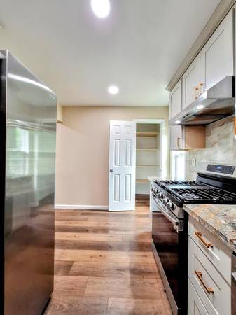 1BR/1BA Apartment on W. Olive Ave · Sunnyvale photo 5