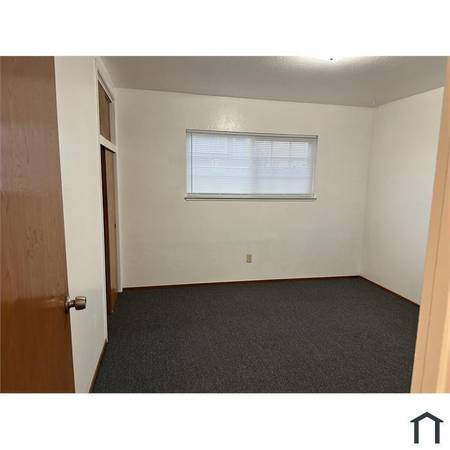 2BR/1BA Apartment · Berkeley photo 3