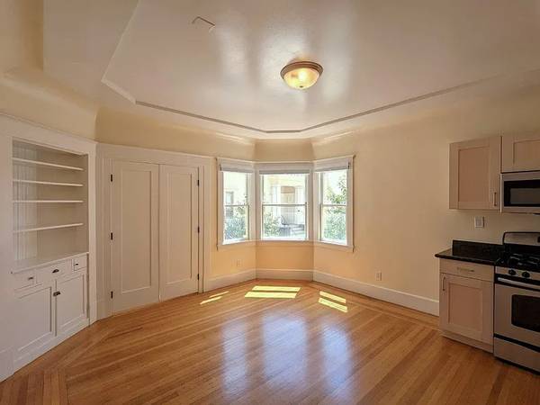 Hillegass Court Apartments photo 3