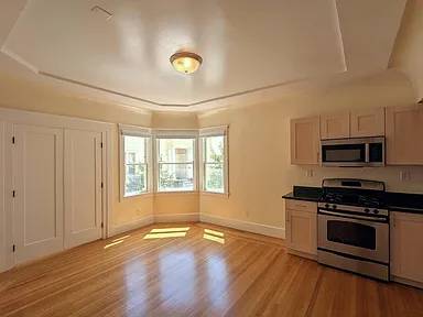 Hillegass Court Apartments photo 5