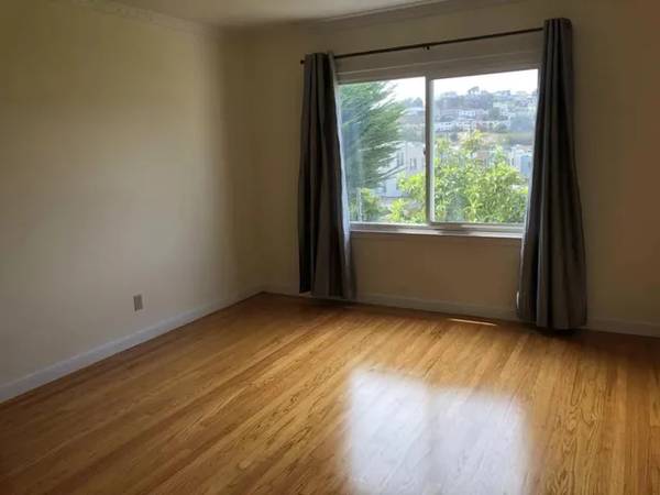 1BR/1BA Apartment on Ellington Ave · San Francisco photo 5
