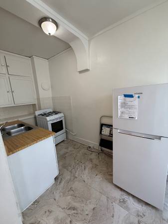 0BR/1BA Apartment · San Francisco photo 4