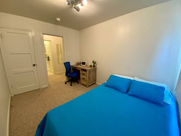 2BR/1BA Apartment on Cliff Street · Santa Cruz photo 4