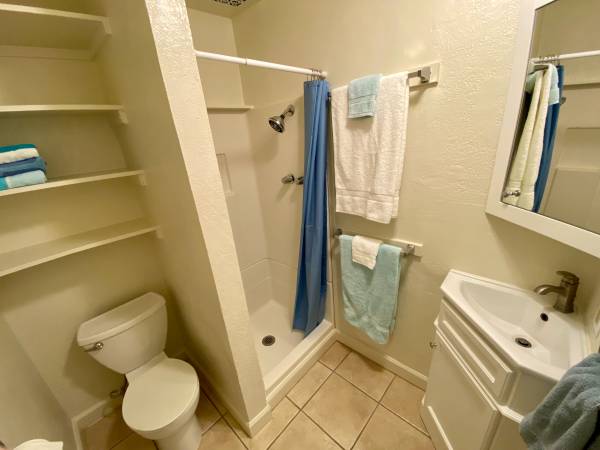 2BR/1BA Apartment on Cliff Street · Santa Cruz photo 3