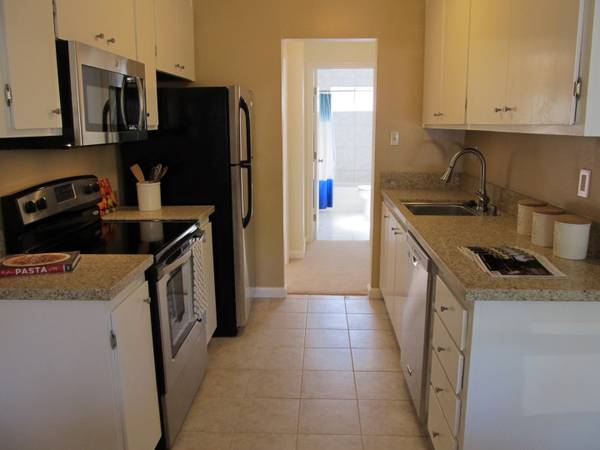 2BR/2BA Condo · Dublin photo 2