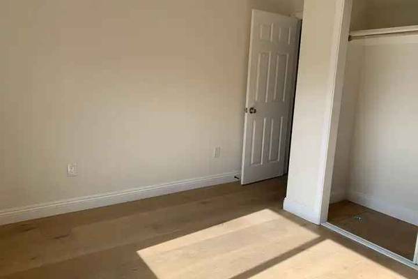 1BR/1BA Other on Scott Avenue · Redwood City photo 4