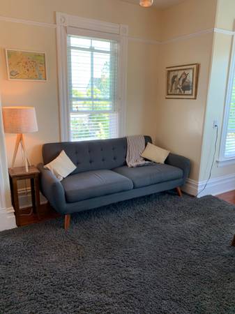 2BR/1BA Apartment · Petaluma photo 2