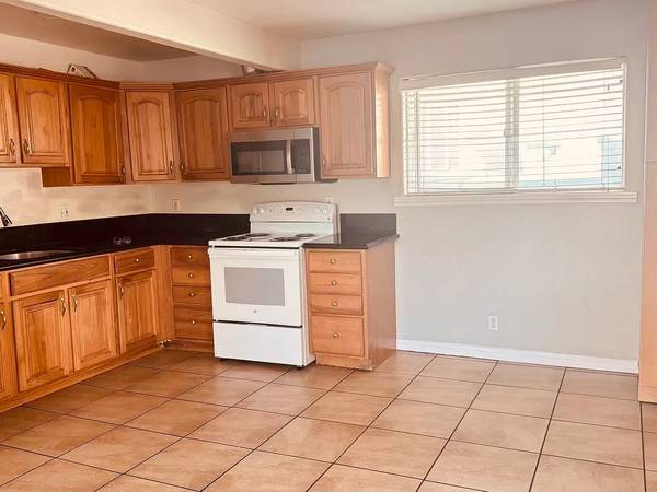 1BR/1BA Apartment on Willow St Suite 4 · San Jose photo 3