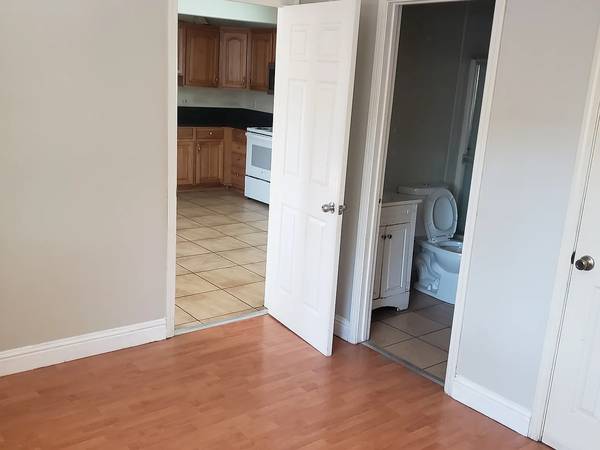 1BR/1BA Apartment on Willow St Suite 4 · San Jose photo 5
