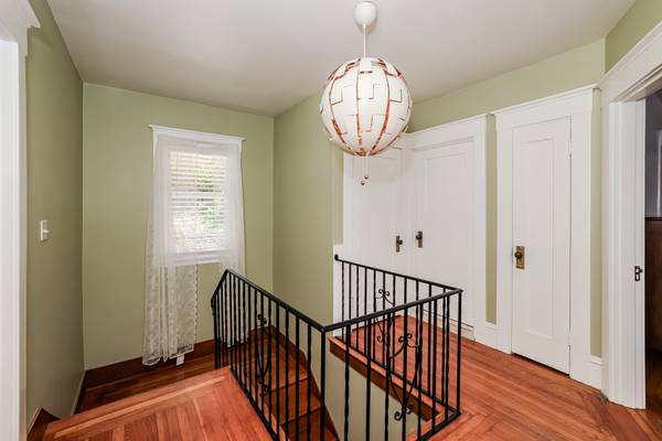 2238 Lakeshore Ave photo 4