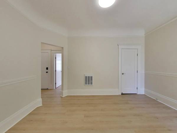 2BR/1BA Apartment on Green St · San Francisco photo 4