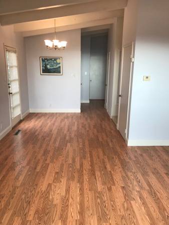 2BR/1BA Single Family House on Norfolk Dr · Daly City photo 5