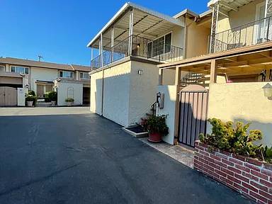 Meritage Apartments photo 2