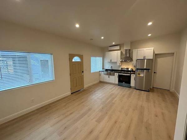 6614 Telegraph Ave Oakland, CA 94609 photo 2
