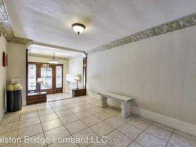 1BR/1BA Apartment on Lombard St · San Francisco photo 2