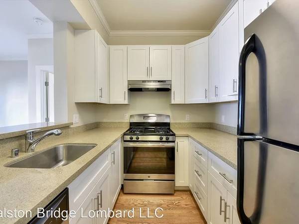 1BR/1BA Apartment on Lombard St · San Francisco photo 3