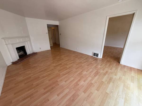 3BR/2BA Single Family House on Park St · San Francisco photo 5