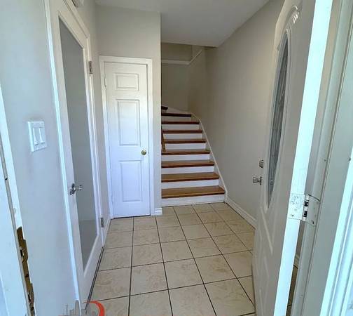 2BR/2BA Single Family House on Lakeview Ave · San Francisco photo 3