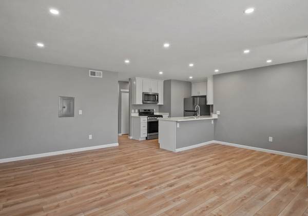 2306 Heidi Pl Santa Rosa, CA 95403 photo 2
