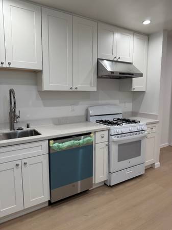 2BR/1BA Apartment on 14th Av Apt B · San Francisco photo 5