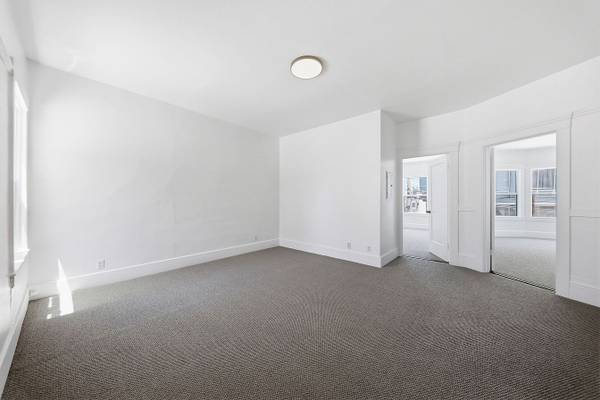 3BR/2BA Apartment · San Francisco photo 2