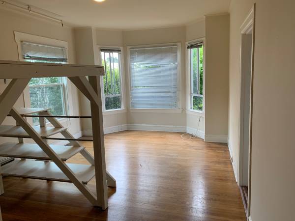 0BR/1BA Loft on Buchanan St. · San Francisco photo 2