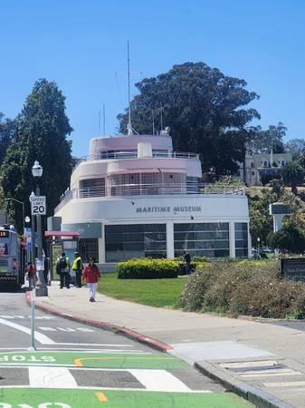 1BR/1BA Apartment on Northpoint Street · San Francisco photo 5