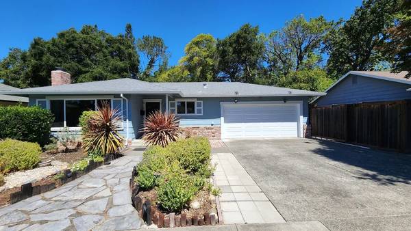 333 Major Dr Santa Rosa, CA 95403 photo 2