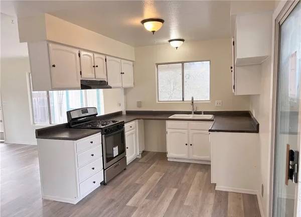 1BR/1BA Apartment · Pleasanton photo 2