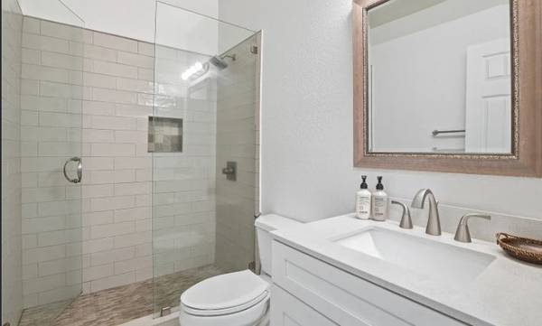 2BR/2BA Apartment · Half Moon Bay photo 2