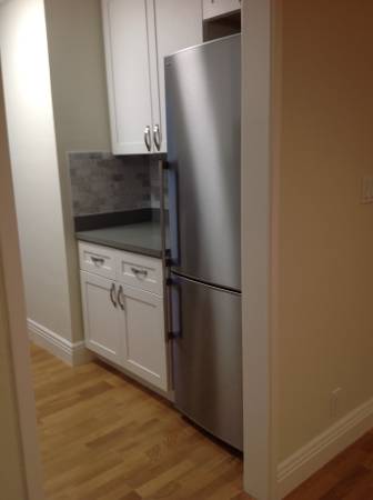 1BR/1BA Apartment · Oakland photo 4