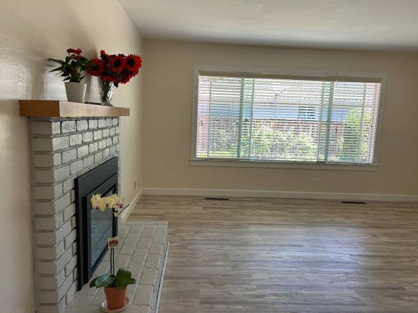 2BR/1BA Duplex · Mountain View photo 3