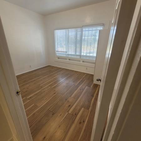 4BR/2BA Apartment on 10th Street · Oakland photo 3