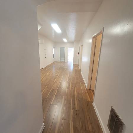 4BR/2BA Apartment on 10th Street · Oakland photo 4