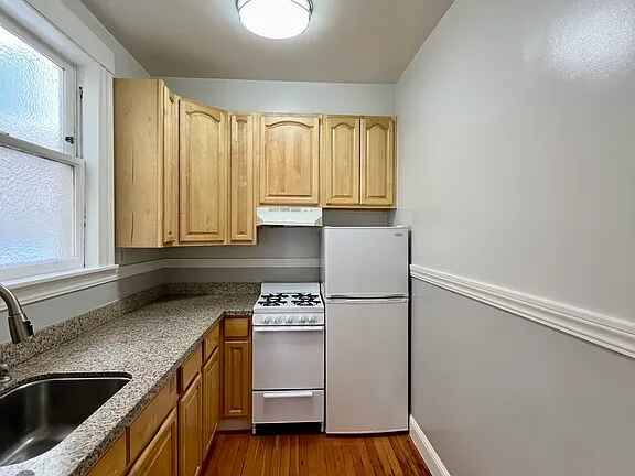 1350 Pine Street, San Francisco, CA 94109 photo 2