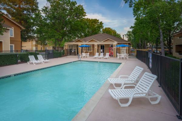 2BR/1BA Apartment · Morgan Hill photo 4