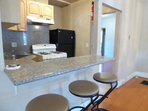 2BR/1BA Duplex · San Jose photo 2