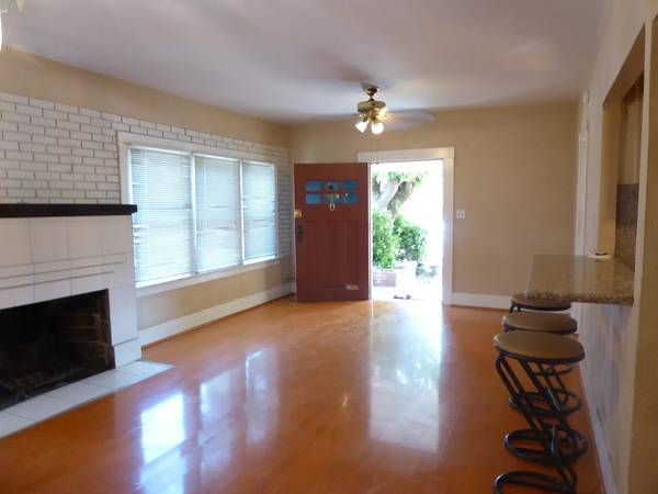2BR/1BA Duplex · San Jose photo 3