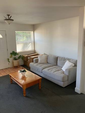 2BR/1BA Duplex on Salem Street · Emeryville photo 2