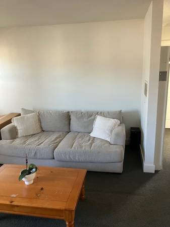 2BR/1BA Duplex on Salem Street · Emeryville photo 3