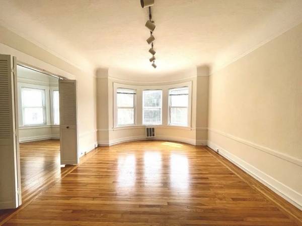 1BR/1BA Apartment on Sacramento St · San Francisco photo 2